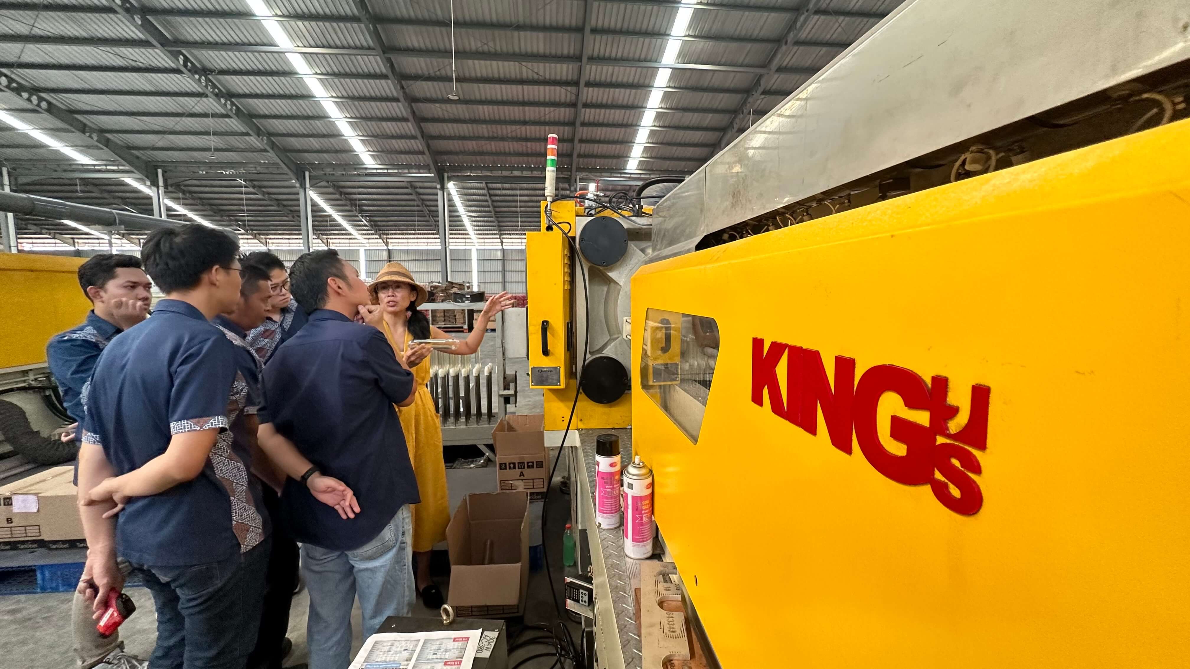 KING's "SEA Customer Care Journey" - Visiting an Indonesian PET Bottle Factories in Surabaya